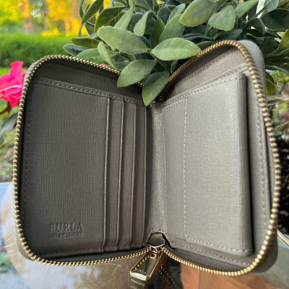 FURLA BABYLON ALL AROUND BEIGE COMPACT WALLET